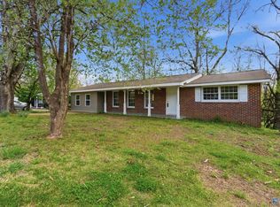 69 E Lakeside Dr, Florence, AL 35630