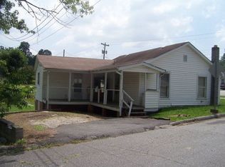 805 State St, Marion, NC 28752