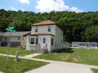 300 2nd St SW, Elkader, IA 52043