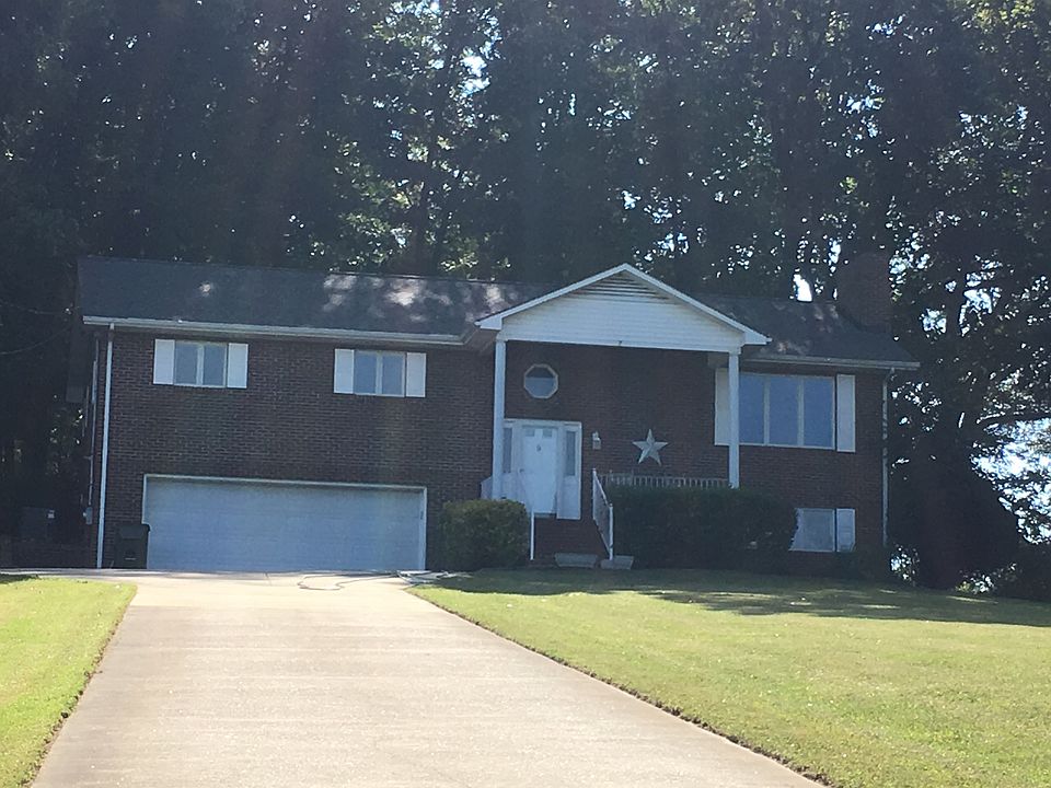 All brick split foyer