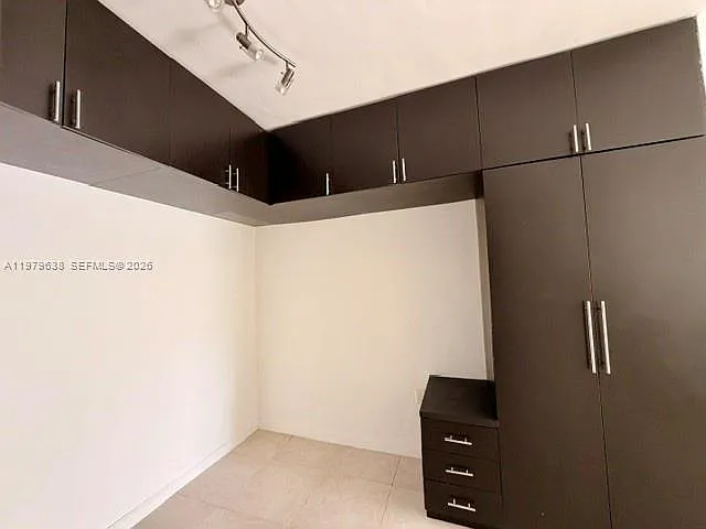 2445 Lake Pancoast Dr #7 — Photo 18