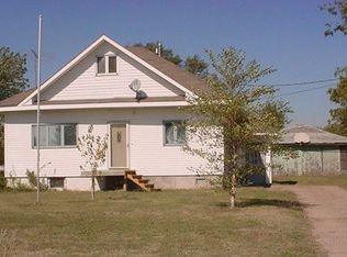 1804 E 7th St, Grand Island, NE 68801