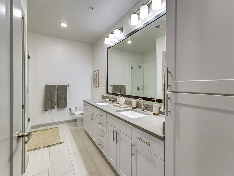 The Goodwin Apartments — Photo 4