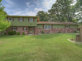 4511 Hickory Ln, Joplin, MO 64804