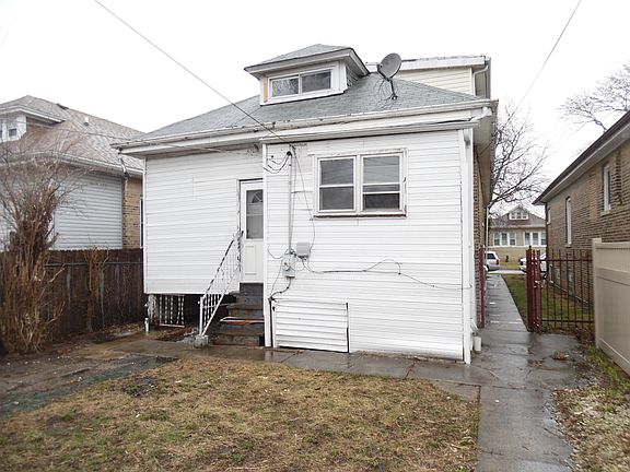 2nd image of 8432 S Ada St
