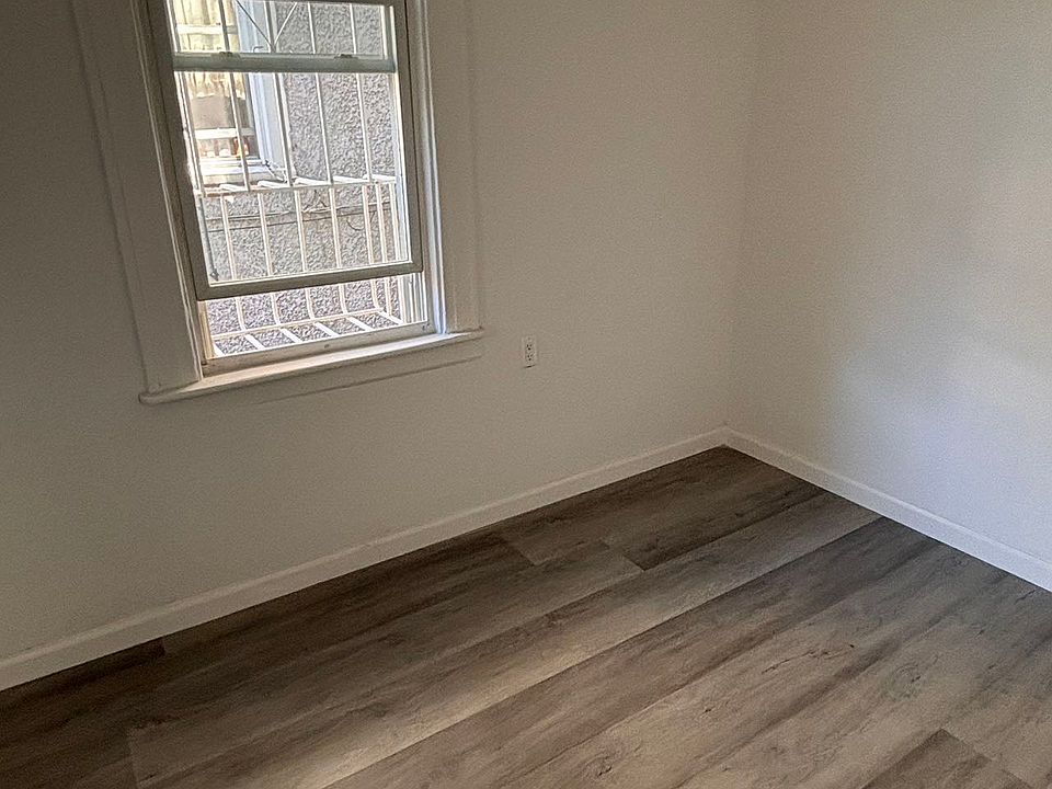 1st image of 3046 Brighton 4th St #1