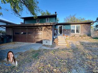 1906 Madora Ave, Douglas, WY 82633