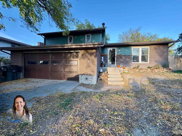 1906 Madora Ave, Douglas, WY 82633