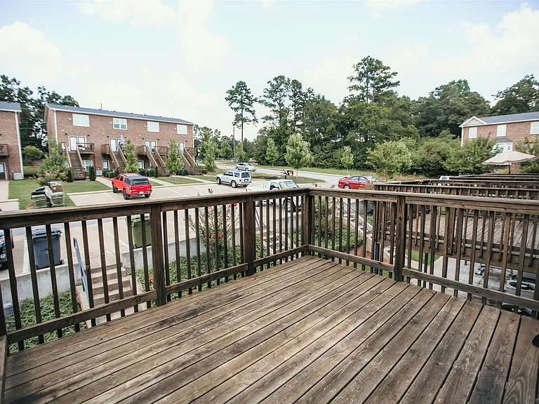 Whitehall Terrace Townhomes — Photo 10
