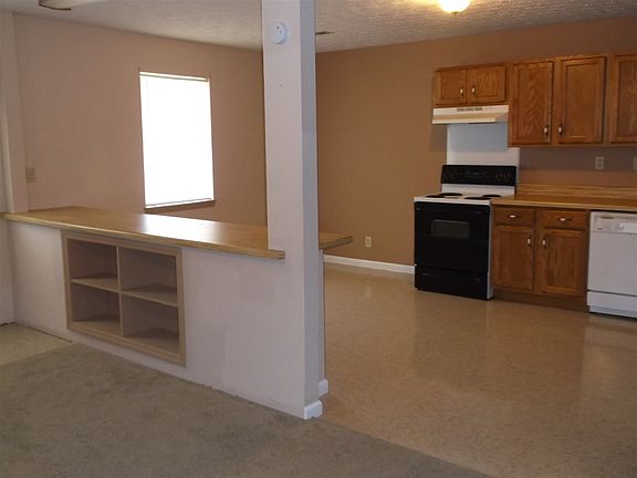 3rd image of 255 Fant Dr