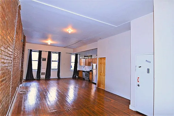 Rented by Oxford Property Group | media 10