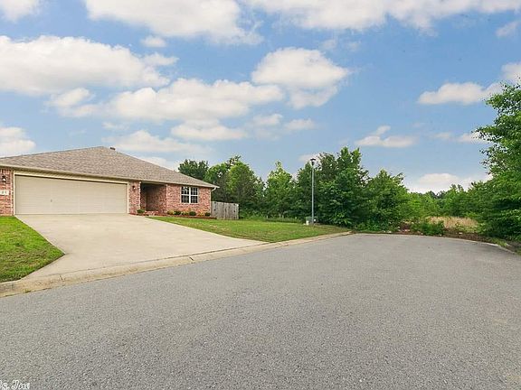 4th image of 21 Windsor Park Dr
