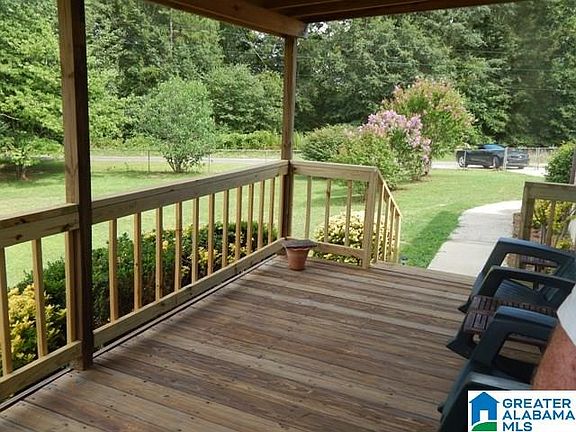 2nd image of 405 Saint Smith Cir