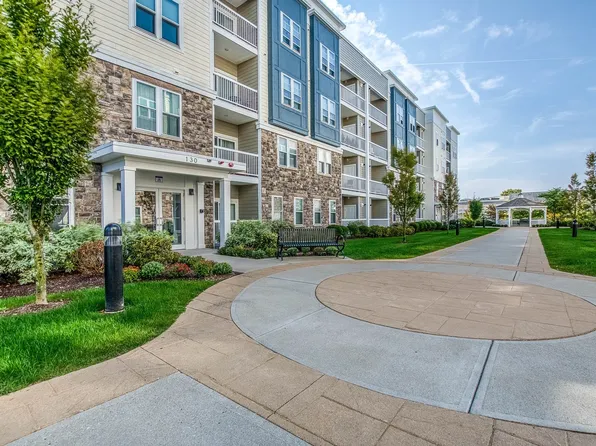130 University Ave #1201, Westwood, MA 02090