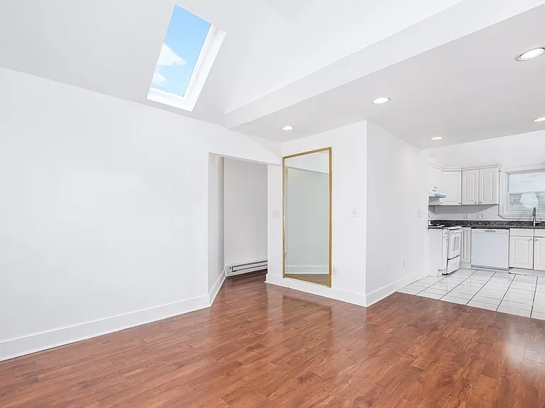 35-37 Calhoun Ave #3 — Photo 1