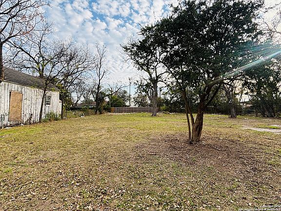 2nd image of 1418 Montana LOT 5