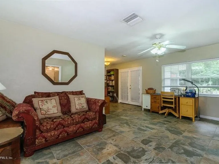 5439 Waterside Dr — Photo 4