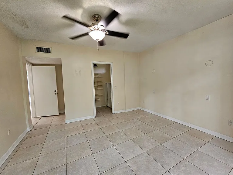 2818 SW 2nd Ave — Photo 62