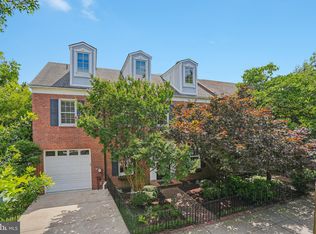 657 E St SE, Washington, DC 20003