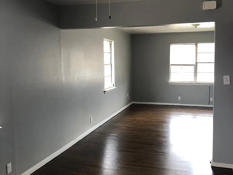 3829 Roseland Ave — Photo 9