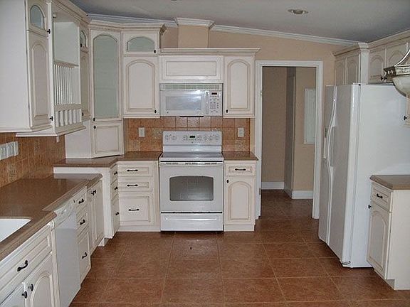 3rd image of 38718 Callaway Blvd