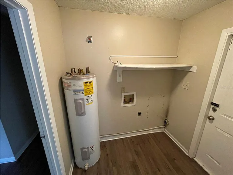 750 Zella Ln — Photo 8