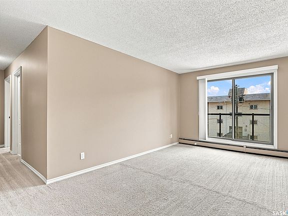 3rd image of 1013 Lansdowne Avenue #306