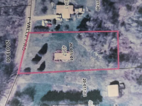 4957 E Valley Rd, Mount Pleasant, MI 48858
