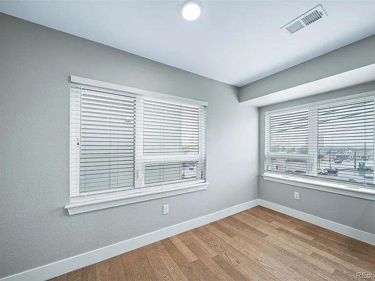 435 S Forest St #6 — Photo 21