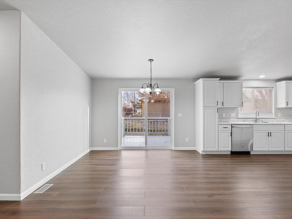 5th image of 302 N 69th Ave