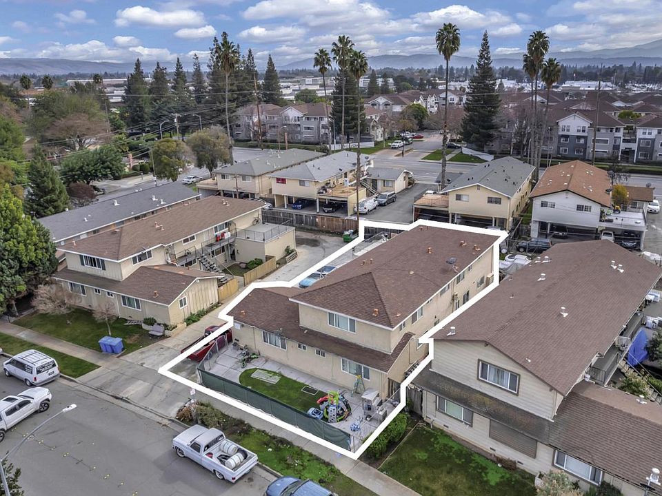 1st image of 790 Farm Dr