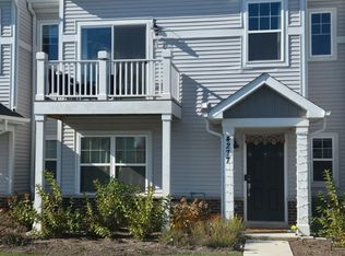 4277 Chelsea Manor Cir, Aurora, IL 60504