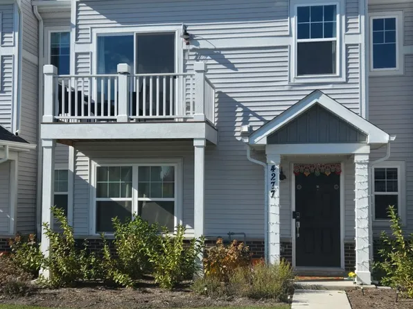 4277 Chelsea Manor Cir, Aurora, IL 60504