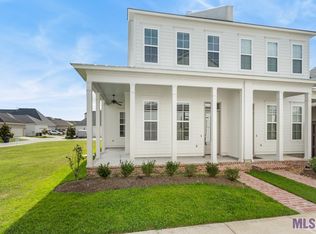 10758 Moss Grove Ln, Baton Rouge, LA 70810