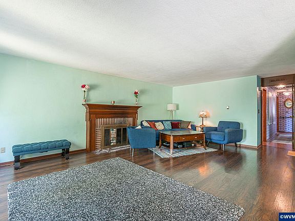 5th image of 784 Dalke St E