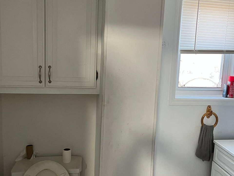 2nd image of 122 Plainfield Ave