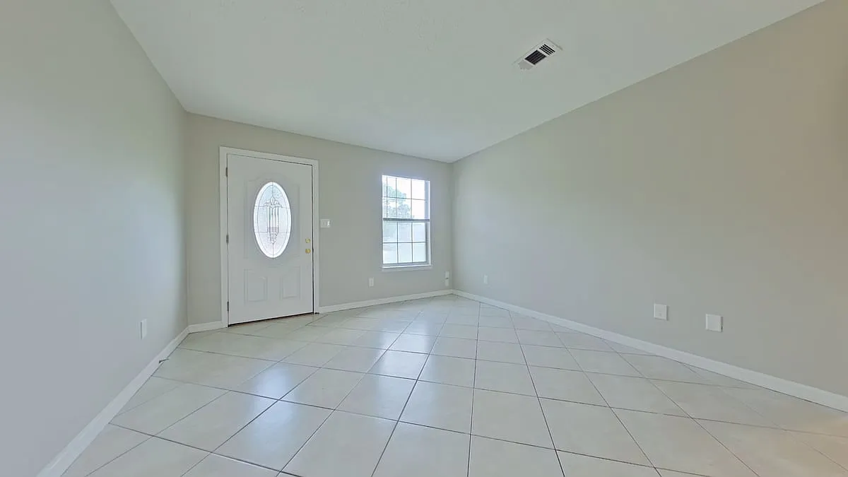 3354 La Leyenda Court Unit B — Photo 3