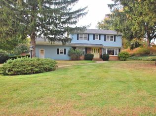 12 Highview Cir, Middletown, NJ 07748