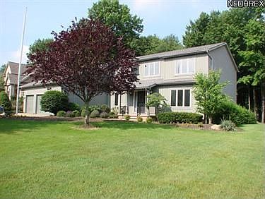 1st image of 446 Leverett Ln