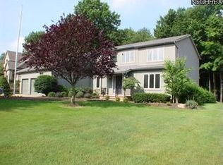 446 Leverett Ln, Highland Heights, OH 44143