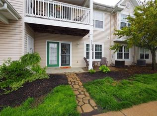 22556 Lenox Dr #414, Fairview Park, OH 44126