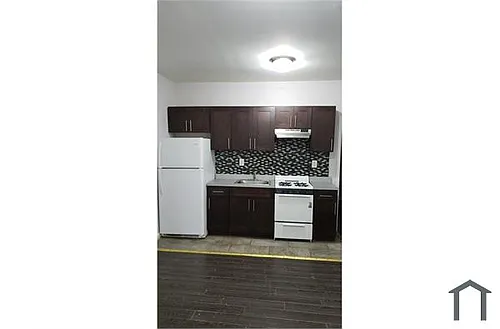 18 Jay St Photo 1
