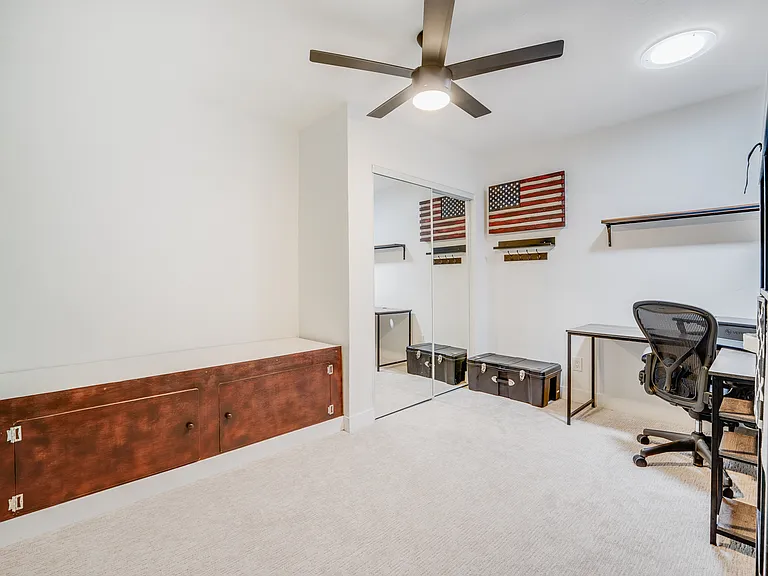 530 Kirtright St — Photo 31