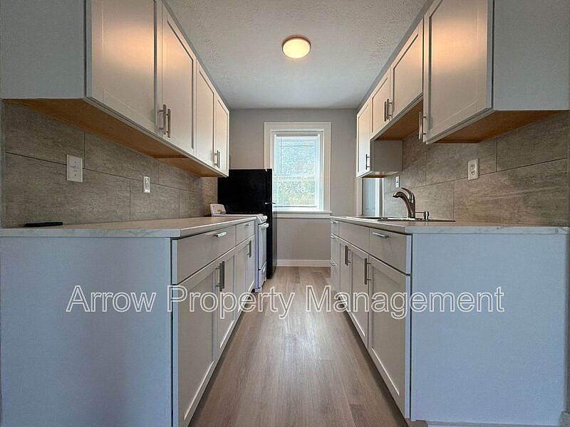 1st image of 305 N 7th St #5