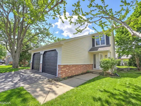 642 Williams Ct, Gurnee, IL 60031