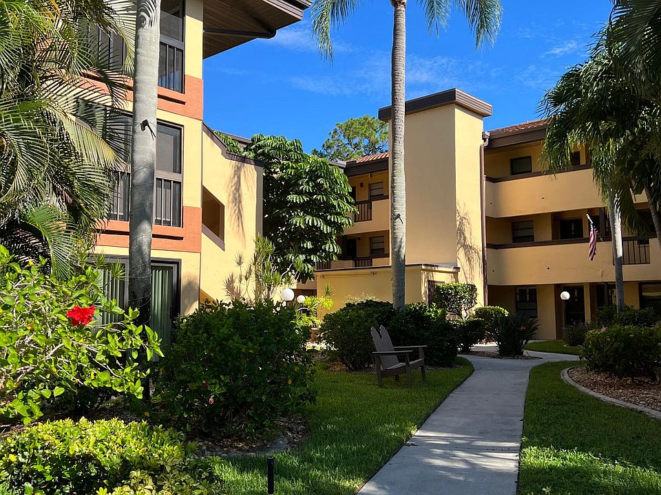 2nd image of 611-6142 Whiskey Creek Dr #611