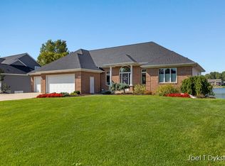 8879 24th Ave, Jenison, MI 49428