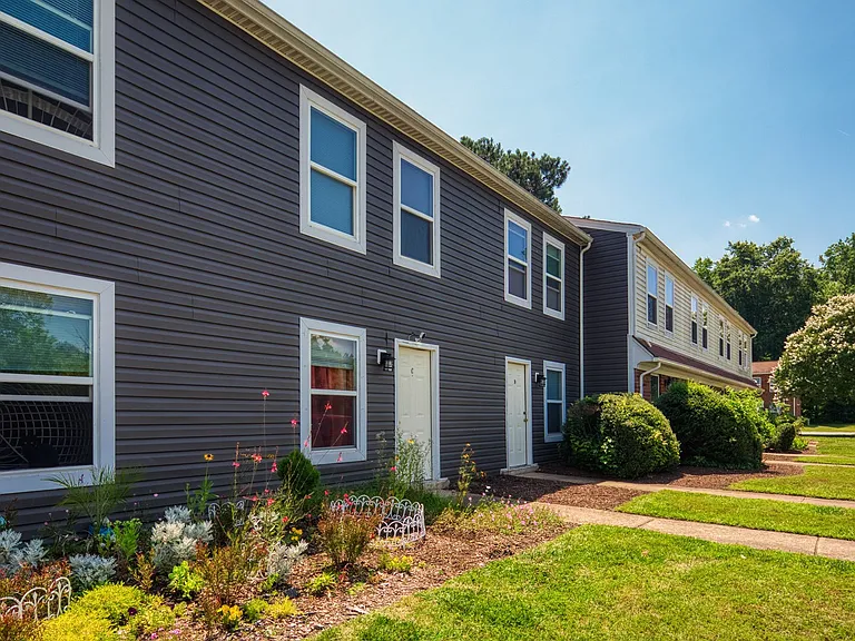 Woodbriar Apartments — Photo 19