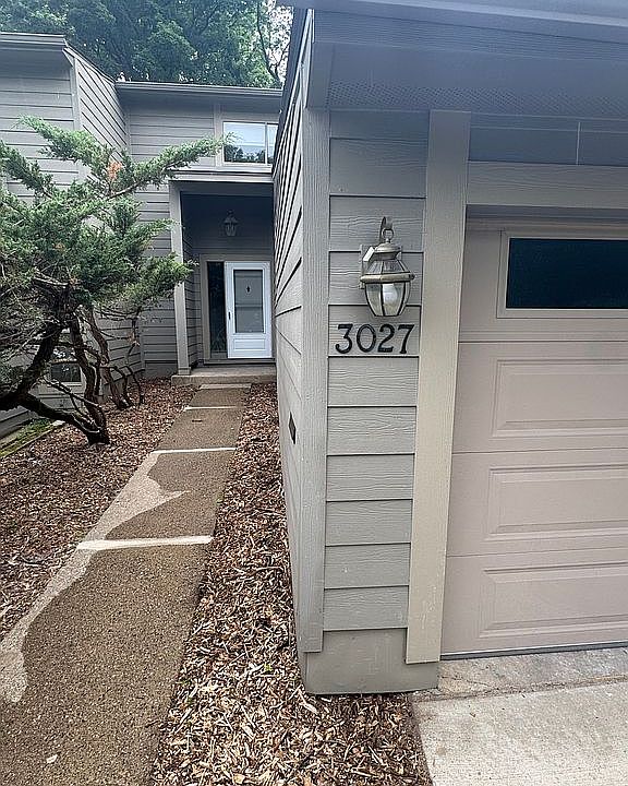 1st image of 3027 Lakehaven Ct