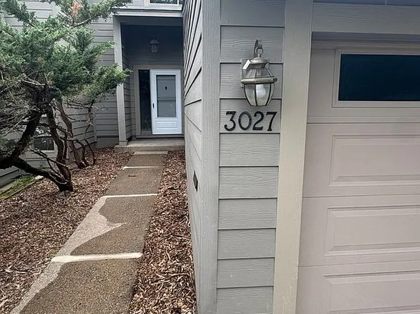 3027 Lakehaven Ct, Ann Arbor, MI 48105